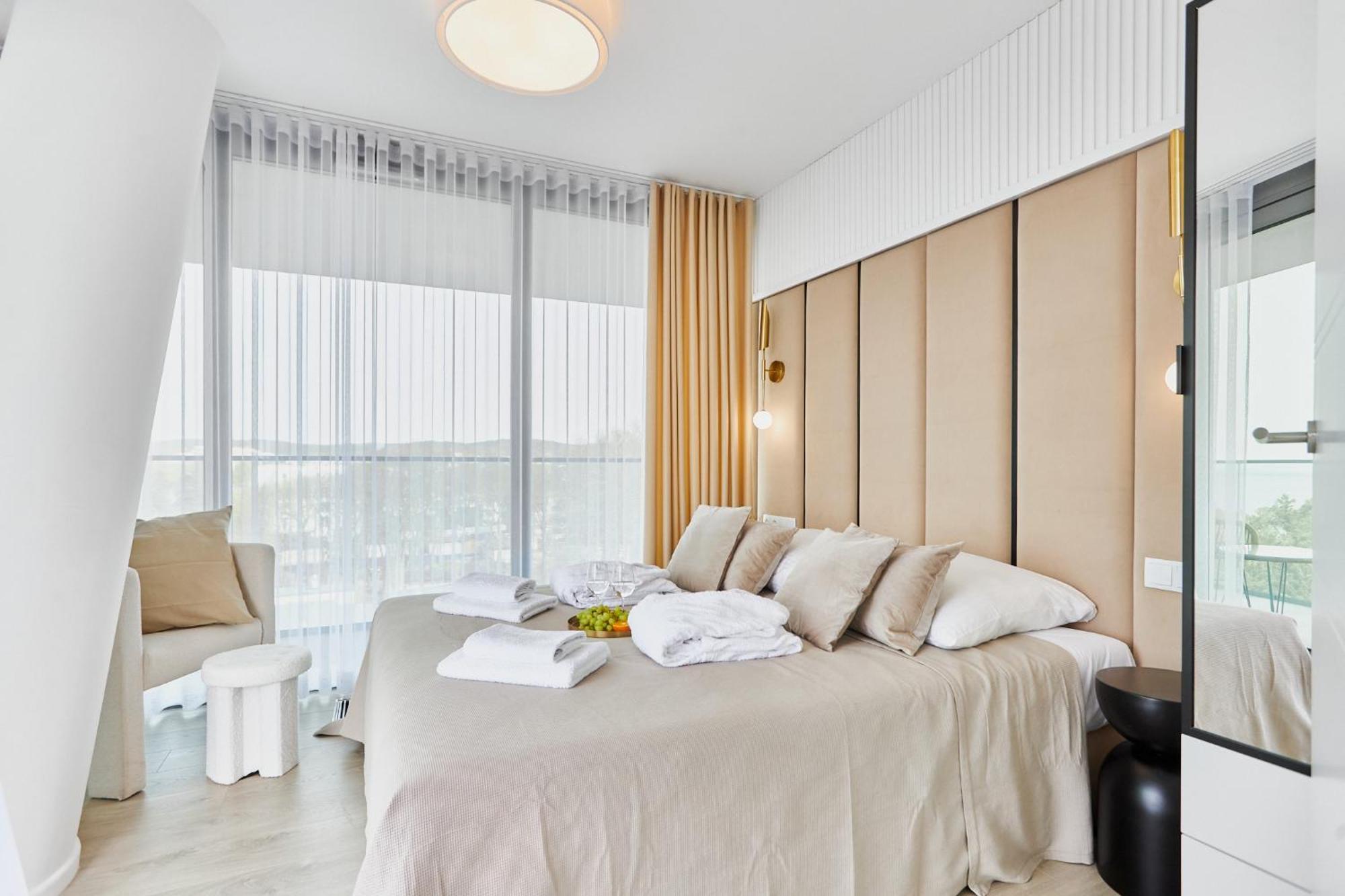Wave Beachfront Family Apartment Miedzyzdroje Eksteriør bilde
