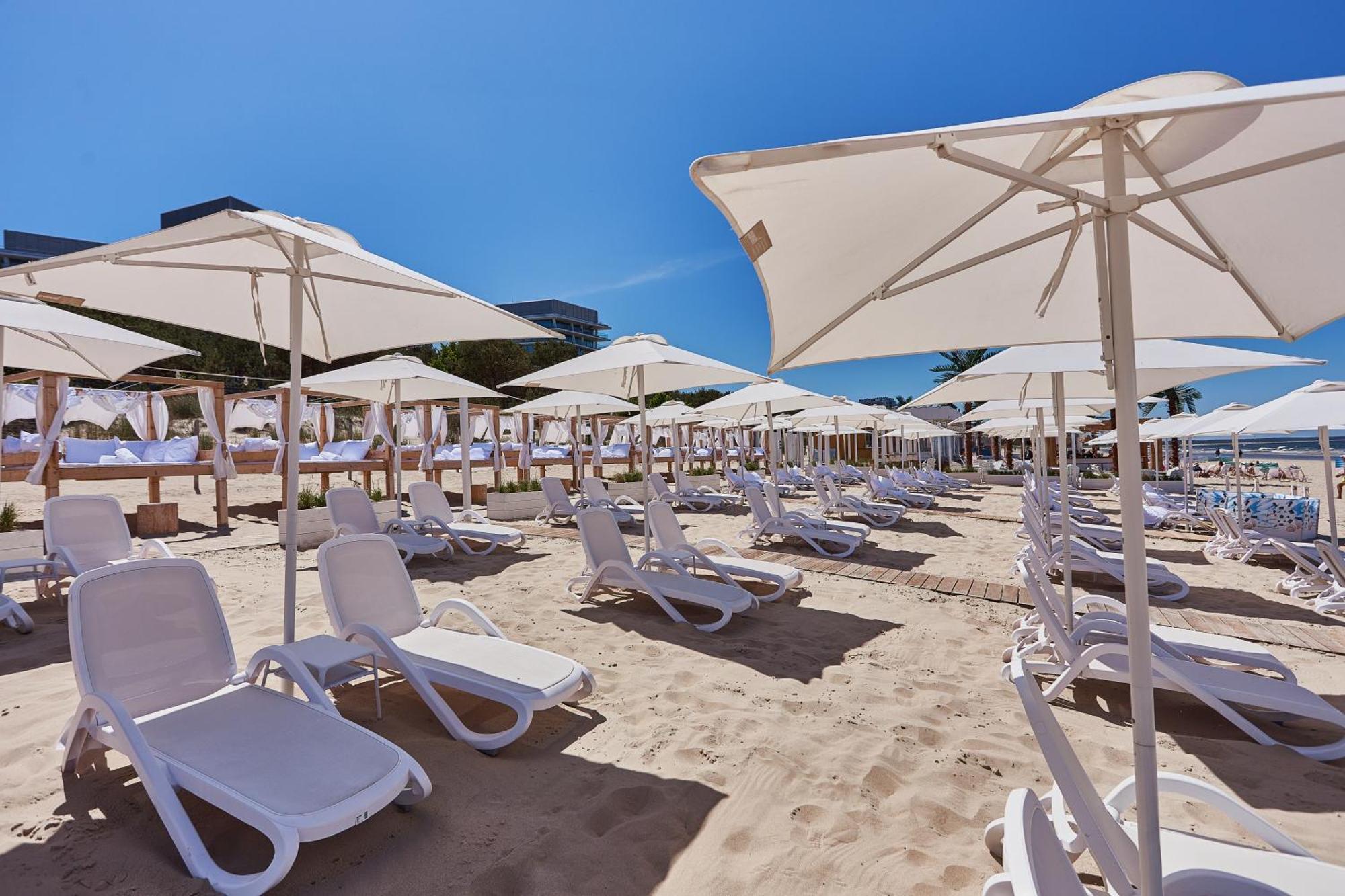 Wave Beachfront Family Apartment Miedzyzdroje Eksteriør bilde
