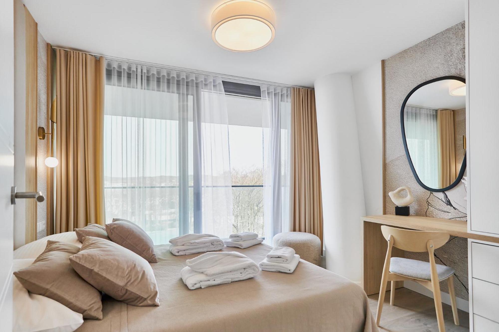 Wave Beachfront Family Apartment Miedzyzdroje Eksteriør bilde